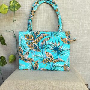 Palm Tree Medium Tote Bags